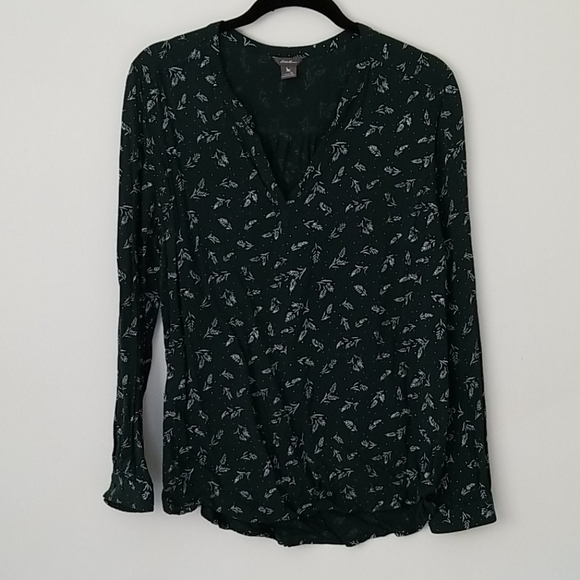 Eddie Bauer Tops - Eddie Bauer Dark Green and White Print Top in XL